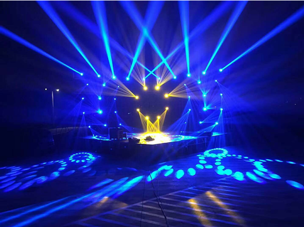 戶(hù)外演出燈光效果